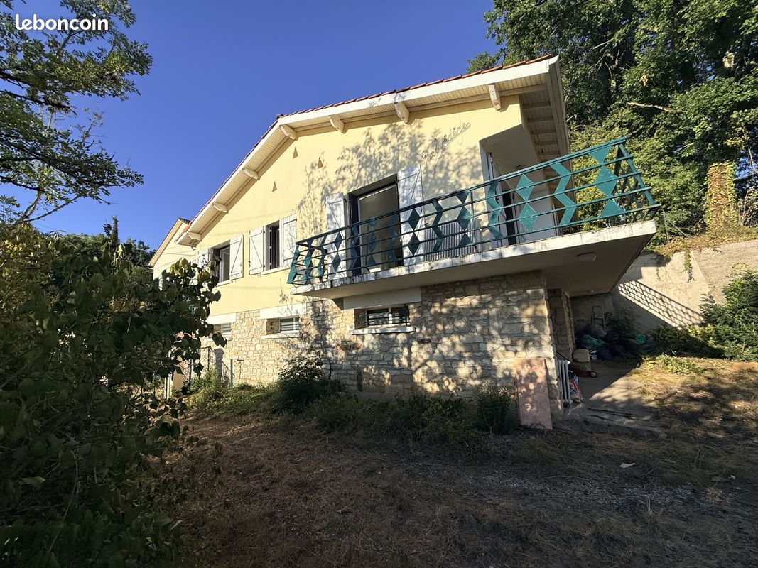 Maison 5 pièces 120 m² · à Puy-l'Évêque · 120 m² · 149 000 €