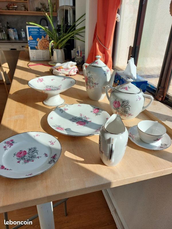 Service à dessert porcelaine Lamotte (image 1)