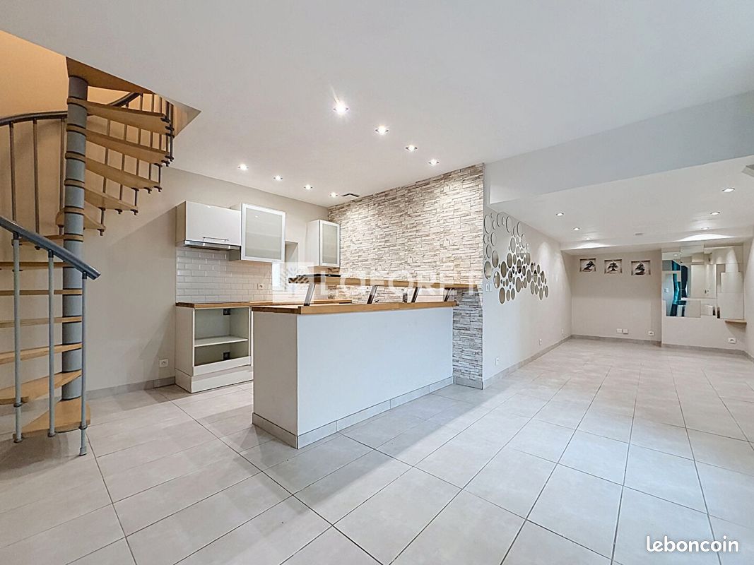 Maison 2 pièces 47 m² · à Saint-Aubin-lès-Elbeuf · 47 m² · 726 €/mois