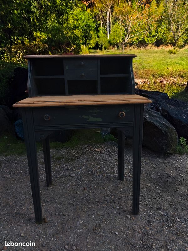 Secrétaire en bois ancien (image 1)