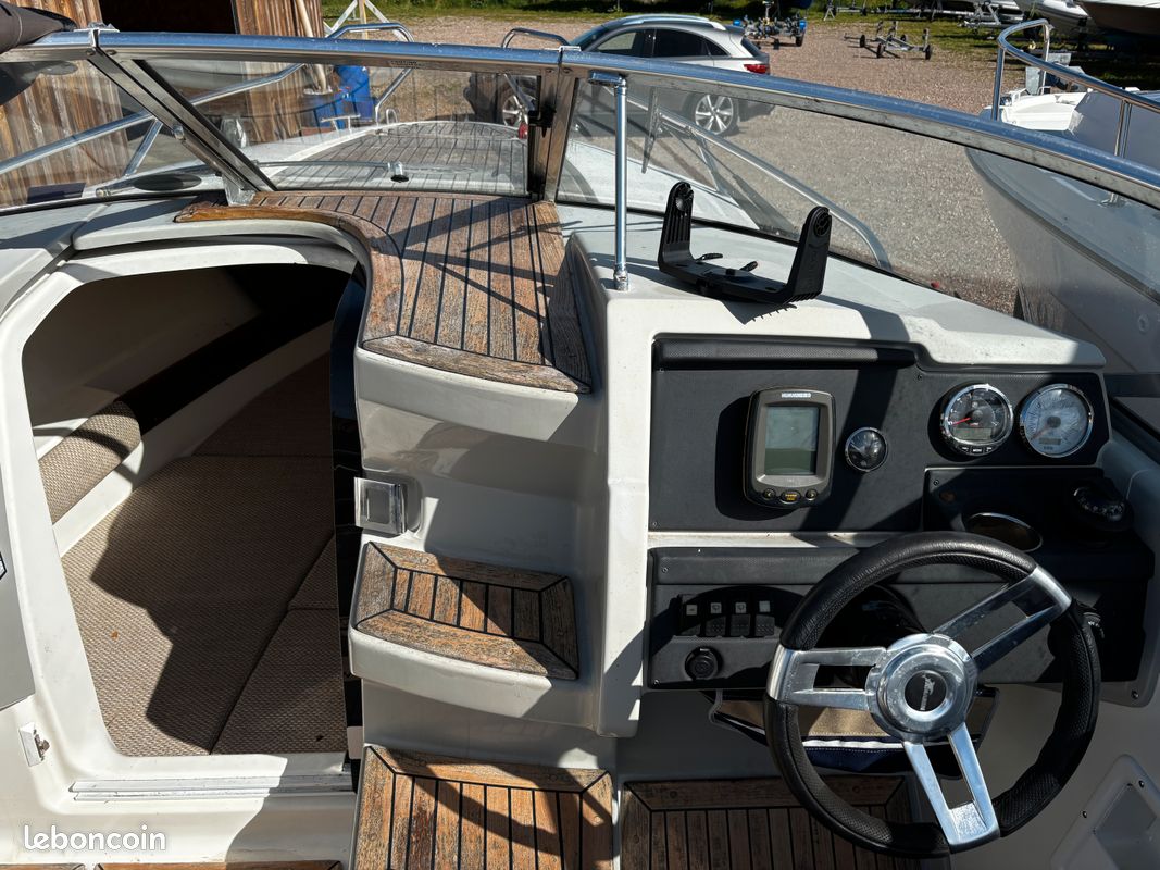 OCCASION RARE - YAMARIN 65 DC - Remotorisé en 2023 Mercury F 225 V6 avec 42 heures (image 3)