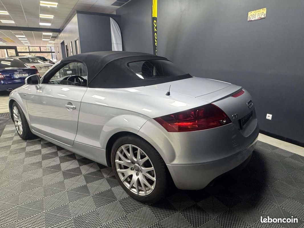 AUDI TT Roadster 2.0 TFSI - 200 ROADSTER 2007 . PHASE 1 (image 2)