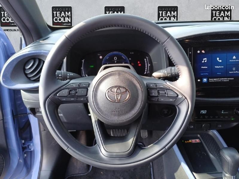 Toyota Aygo X 116h Graphic (image 12)