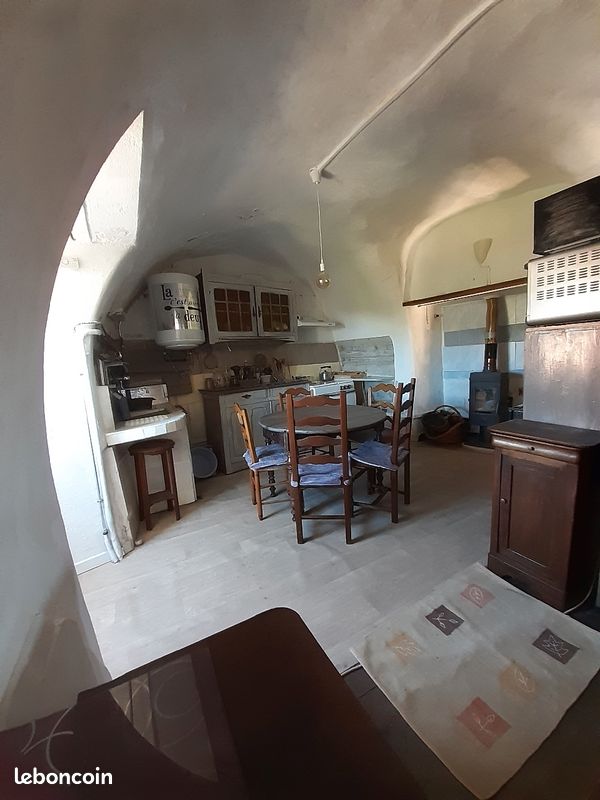 Sous Voûte millénaire duplex aménagé avec vue panoramique, calme, ruelle piétonne, cachet (image 4)