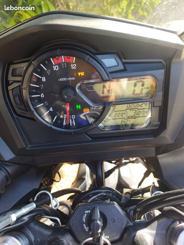 Suzuki V-Strom 650 XT (Full) – 20 700 km – Excellent état (image 3)