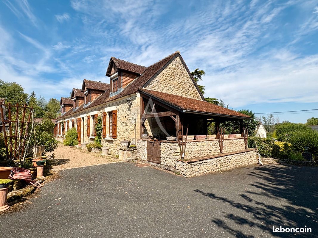 Maison 8 pièces 159 m² · à Saint-Georges-sur-Cher · 159 m² · 275 000 €