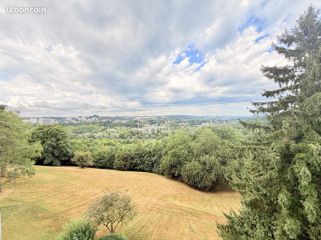 Appartement 3 pièces 68 m² · à Montbéliard · 68 m² · 69 000 €