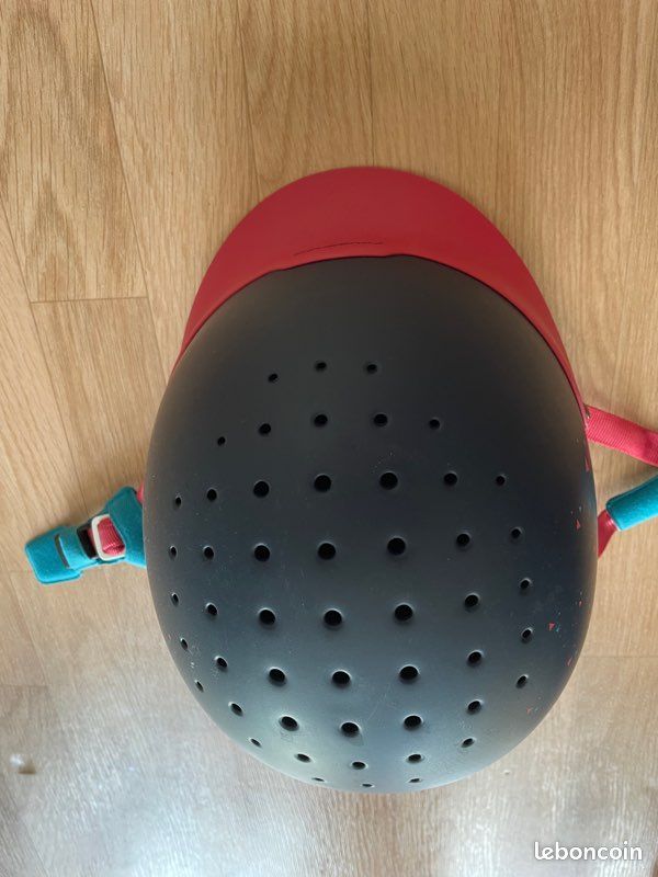 Casque équitation ( bombe ) (image 1)