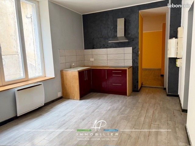 Appartement 3 pièces 76 m² · à Gray · 76 m² · 530 €/mois