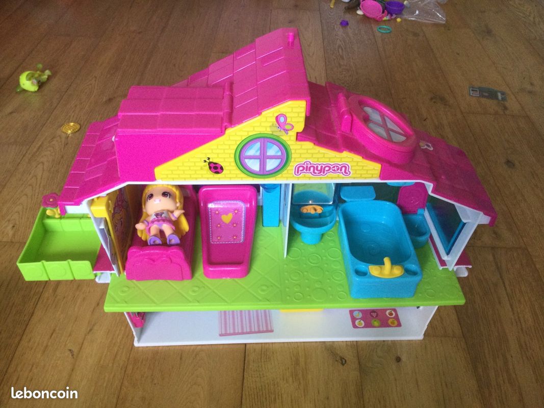 Pinypon – Maison Mallette Rose – Grande Maison Pliante Avec 4 Pièces Et Figurines – Dès 4 Ans