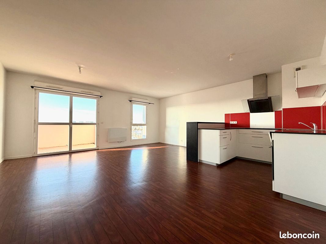 Appartement 4 pièces 87 m² · à Brest · 87 m² · 990 €