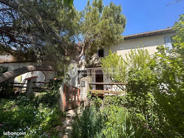 Mas 15 pièces 743 m²