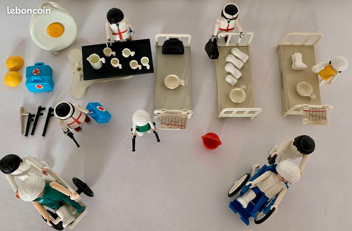 Playmobil Vintage 3404 - Hôpital Avec Chirurgien, Chambres, Ambulance Et Hélicoptère De 1976