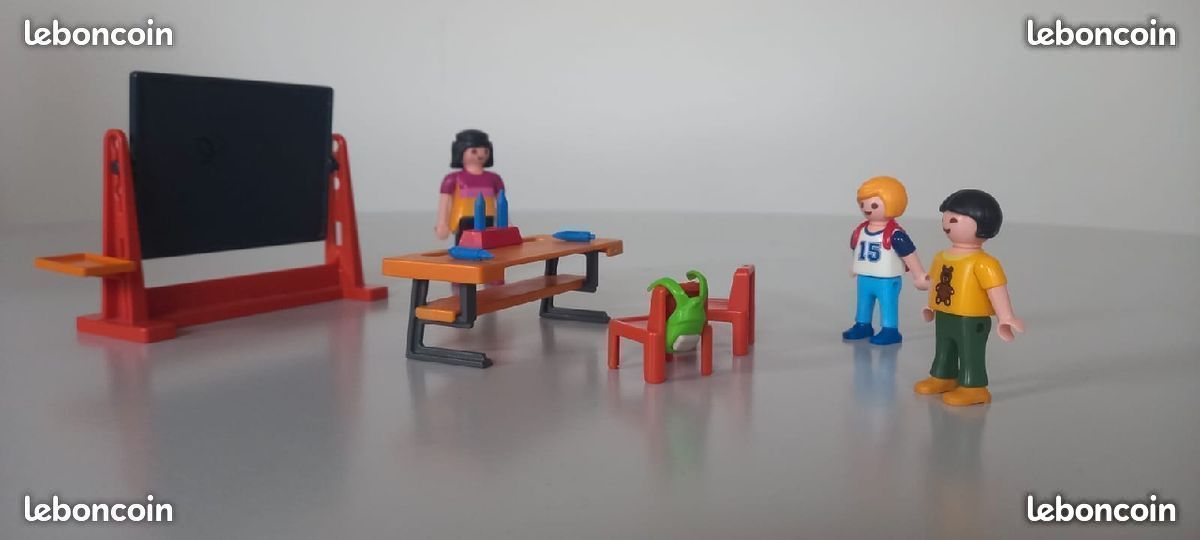 Salle de classe maîtresse et élèves Playmobil 5971 Jeux Jouets