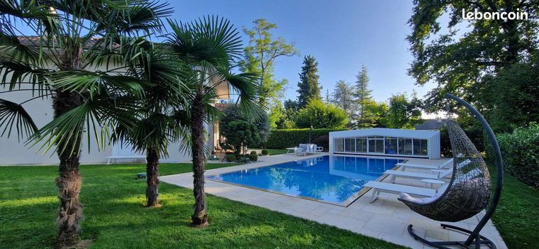 Villa 15 pièces 310 m²