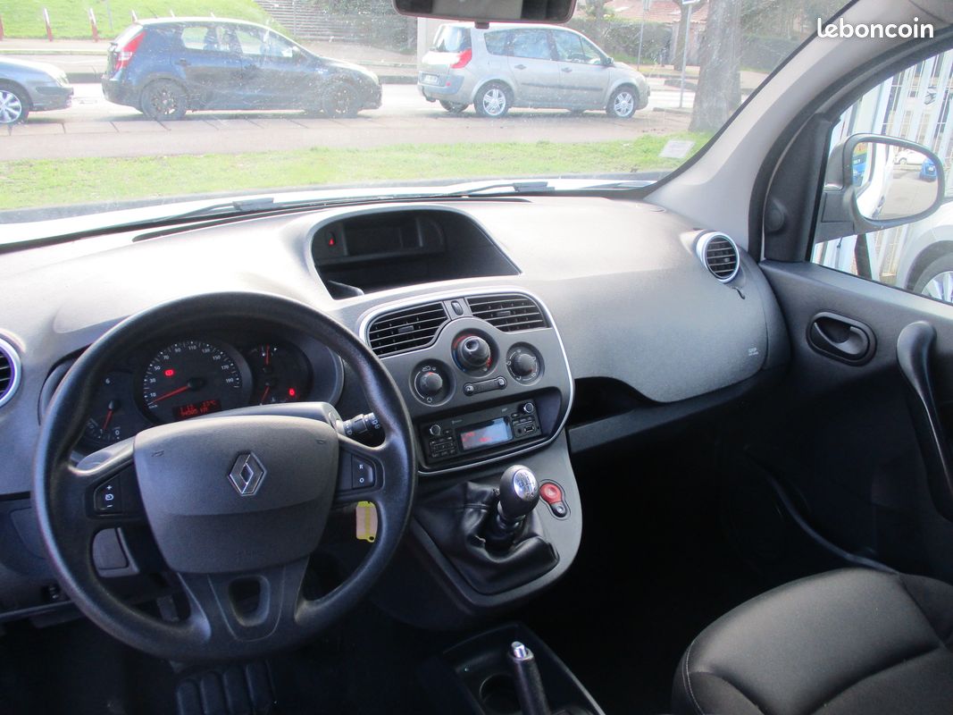 Kangoo grand dci 110 7 places 1e main (sans ad blue) (image 7)