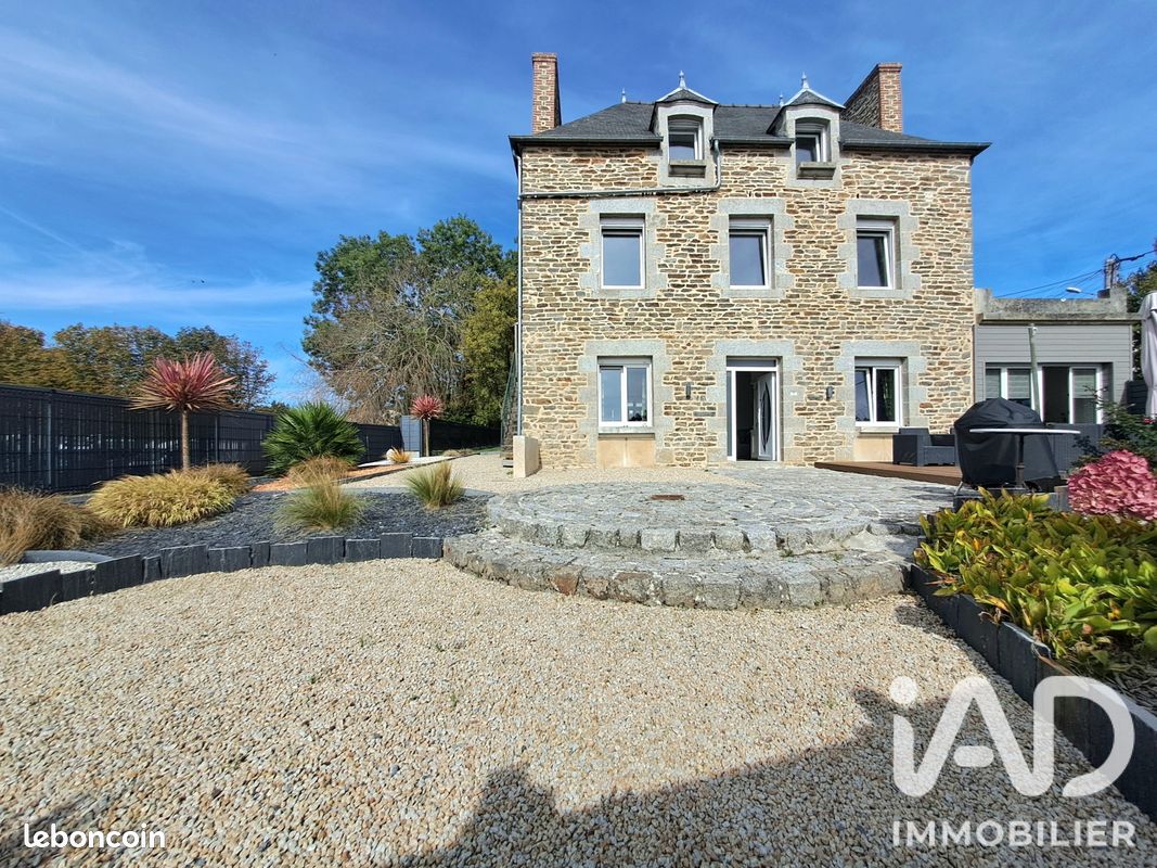 Maison 6 pièces 305 m² · à Pleurtuit · 305 m² · 496 000 €