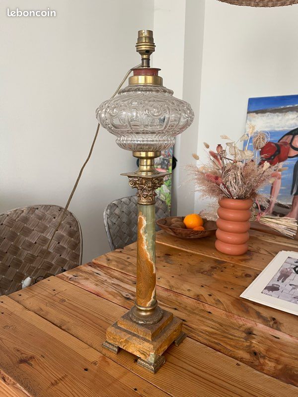 Lampe De Chevet Ancienne Onyx Et Laiton – Style Vintage – Avec Personnage Cars – Cara