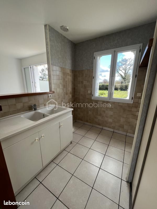 Pavillon 4 pièces 82 m² - Vasles 79340 (image principale 4)