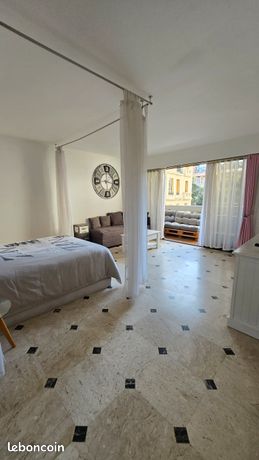 Studio avec Balcon au carré d'or