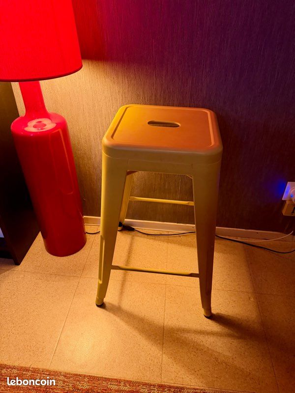 Tabouret bar jaune (image 2)