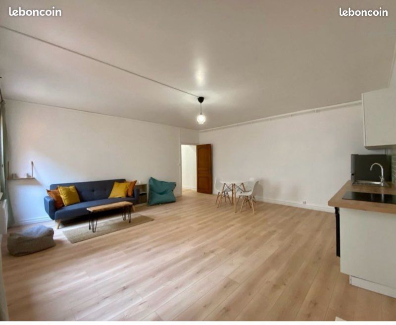 Appartement 3 pièces 60 m² · à Vallon-Pont-d'Arc · 60 m² · 730 €