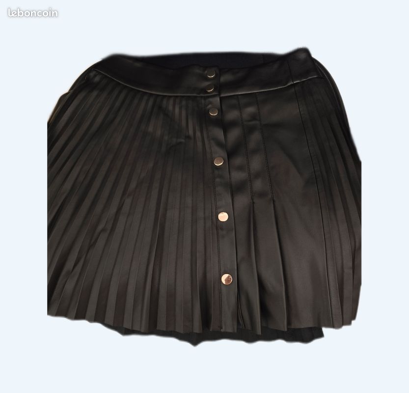 Mini jupe maille noire Zara taille M neuve : Achat occasion | Jupes courtes (femme) Zara Noir Neuf, avec étiquette