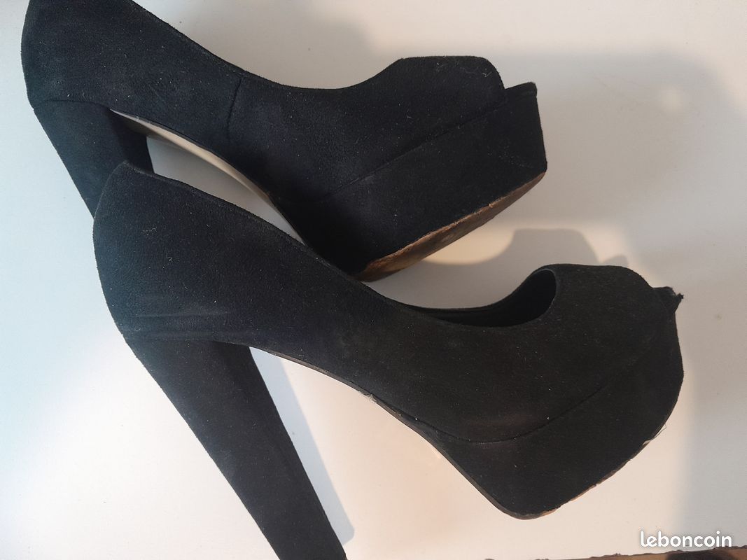 Escarpins Talons Hauts Gris Kiabi - Pointure 39, Hauteur 7,6-10 Cm, Extérieur Cuir, Occasion