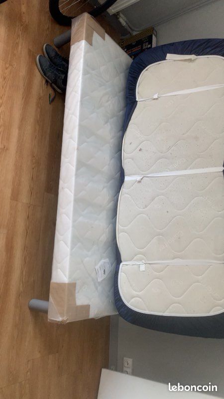 ✅ Lot de 2 sommiers tapissiers 1 place avec pieds – État neuf (image 2)