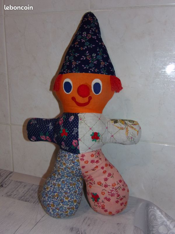 Clown en tissu multicolore (image 1)