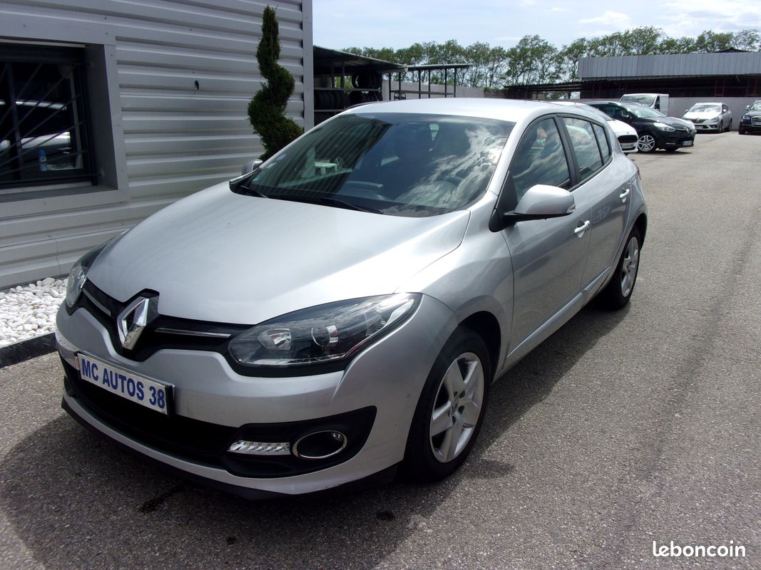 Renault Mégane 3 1.2 TCE 115 chevaux life , GPS , garantie national (image 1)