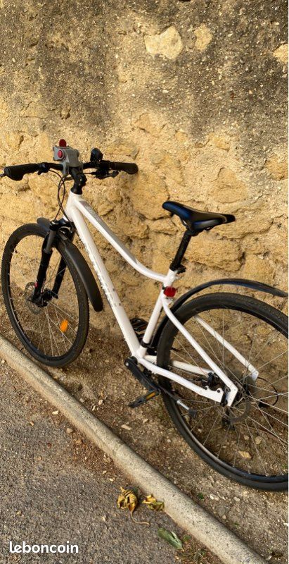 Vtt b'twin rockrider 500 riverside 26 pouces frein à disque Vélos