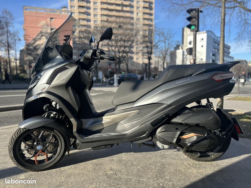 Piaggio MP3 530 HPE EXCLUSIVE GARANTIE 5 ANS LEASING NEUF (image 3)