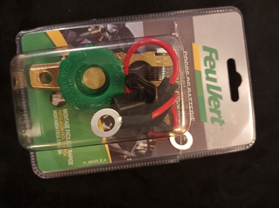 Cosse de batterie coupe-circuit coudée à 90° Feu Vert - Feu Vert