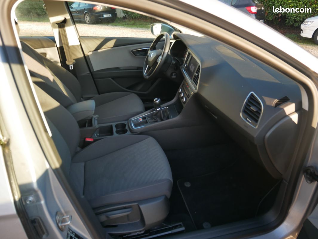 Seat leon style business 1.5 tgi 130cv 11250km d origine 1ere main gps clim ct ok 2028 gtie 1 an tva recuperable (image 5)