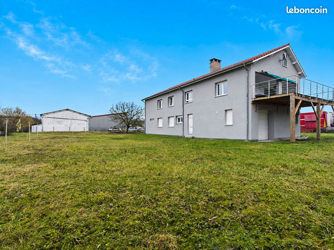Maison 8 pièces 203 m² · à Bertrange · 203 m² · 480 000 €