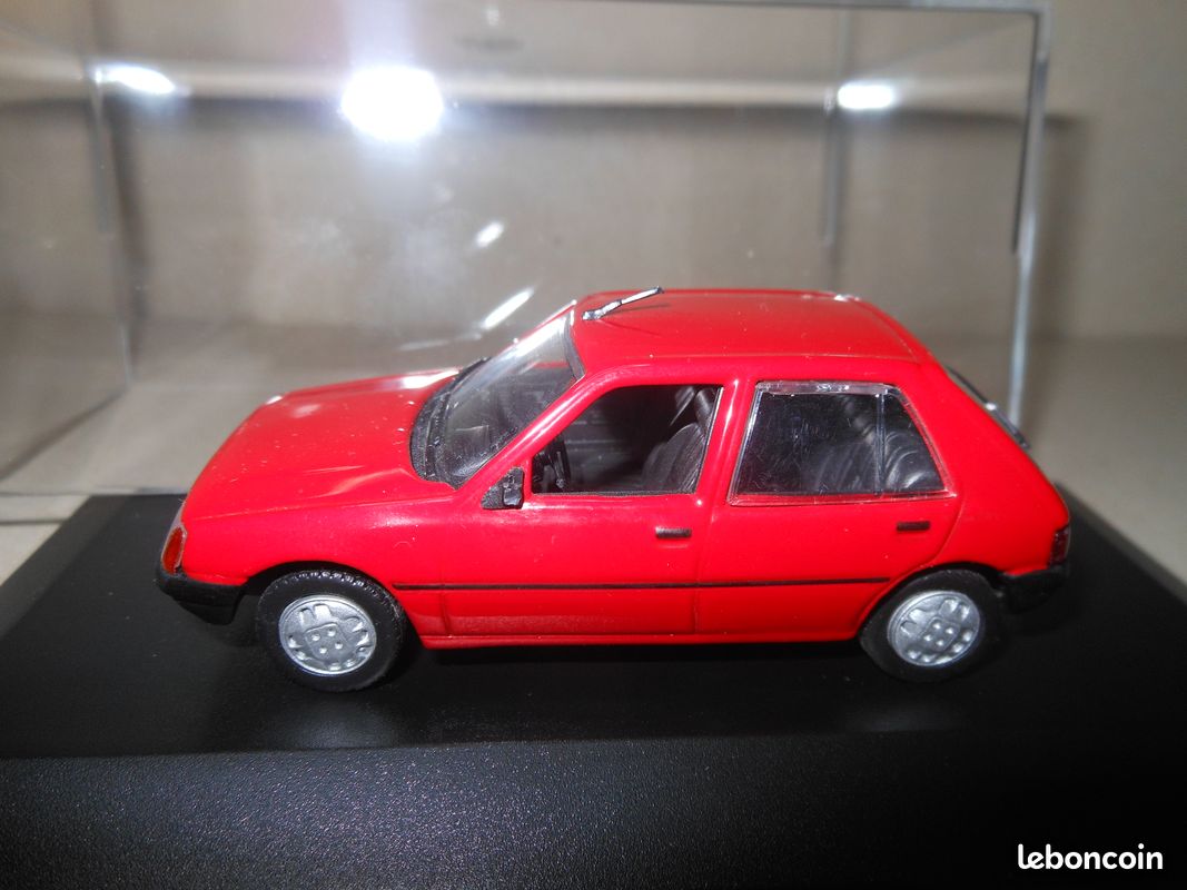 Maquette Peugeot 205 Berline 4 Portes 1/43 - Résine M.021 - Pernod Ricard