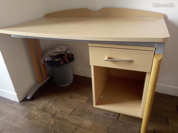 Bureau en bois
