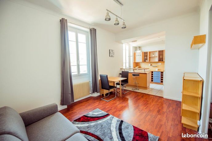 2 pièces meublé 46 m² à l'année avec parking / furnished year-round