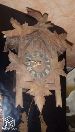 Rare Très Ancien Coucou De La Forêt Noire En Bois Sculpté