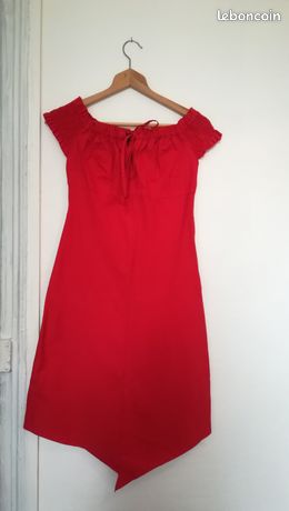 Robe rouge asymétrique t36