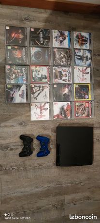 PS3 avec 19 jeux et 2 manettes