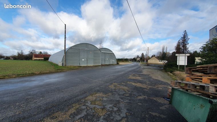 Location hangar